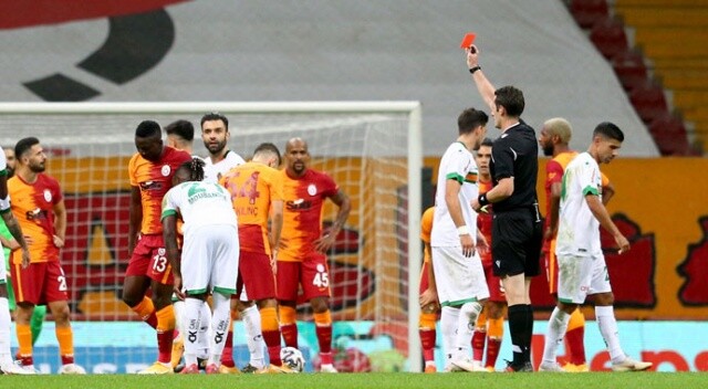 Galatasaray, Alanyaspor&#039;a 2-1 mağlup oldu