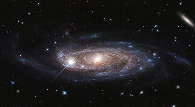 Hubble teleskobu 120 milyon ışık yılı uzakta galaksi tespit etti
