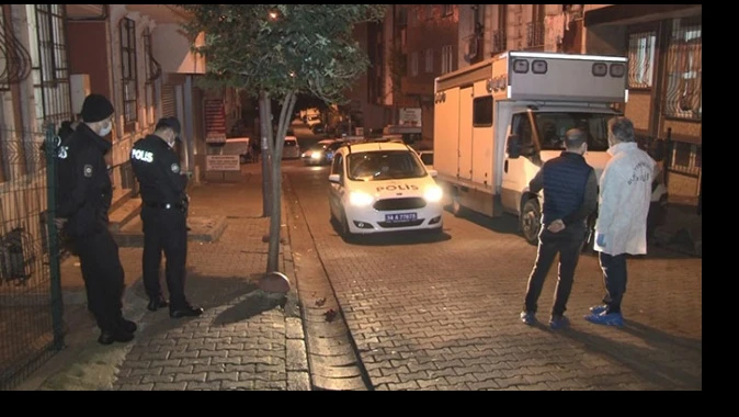 İstanbul&#039;da kadın cinayeti: Tartıştığı karısını defalarca bıçakladı