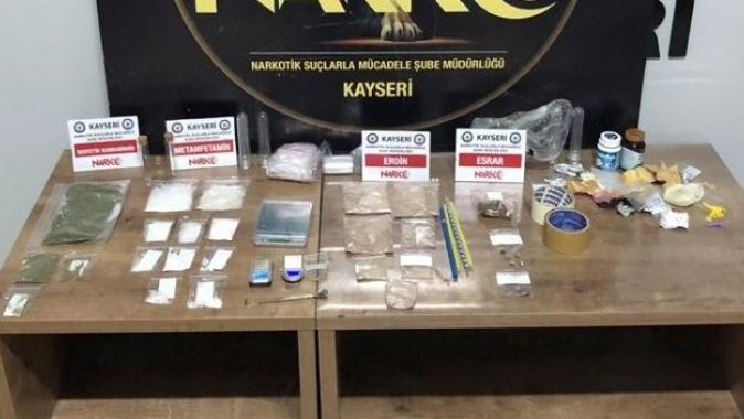 Kayseri&#039;de uyuşturucu operasyonu: 3 gözaltı