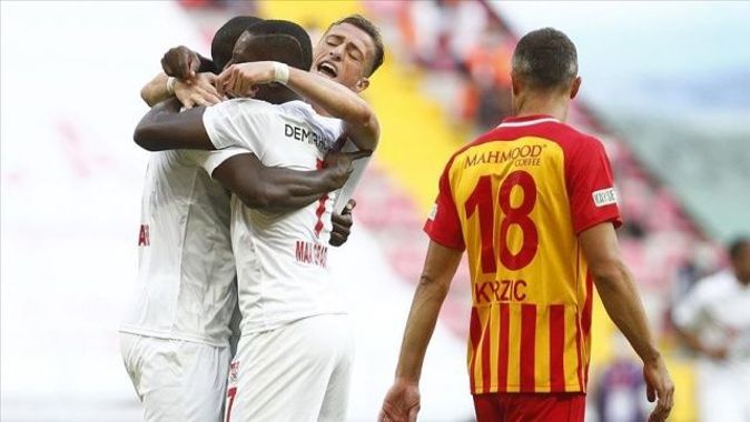 Kayserispor evinde Sivasspor&#039;a 3-1 yenildi