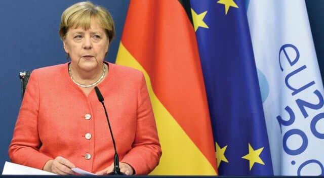 Merkel: &#039;Aralık ayında Türkiye ile vize serbestisi görüşülecek&#039;
