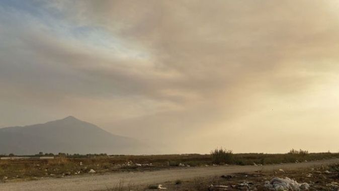 Suriye’deki orman yangınında Samandağ’ı duman kapladı
