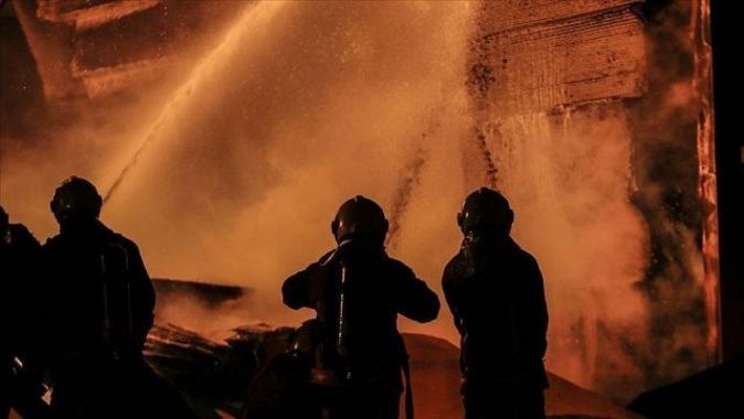 Ankara Siteler&#039;de çıkan yangın çevredeki binalara sıçradı