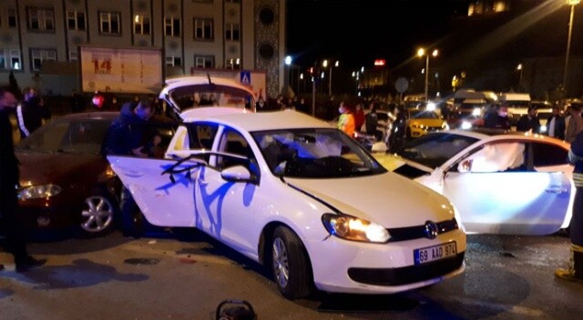 Bayburt&#039;ta zincirleme trafik kazası: 7 kişi yaralandı