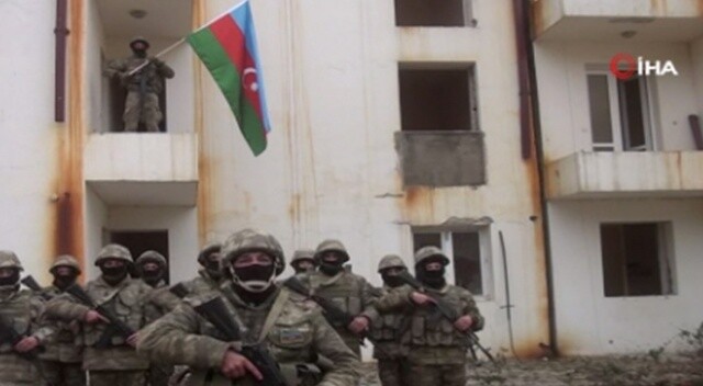 Ermenistan işgalinden kurtarılan Kelbecer&#039;e Azerbaycan bayrağı dikildi