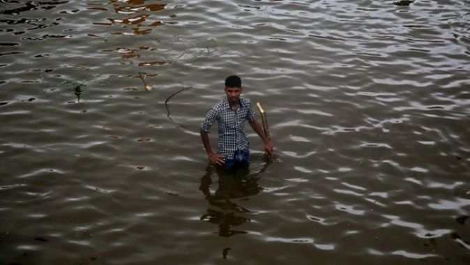 Hindistan&#039;da Nivar Fırtınası alarmı