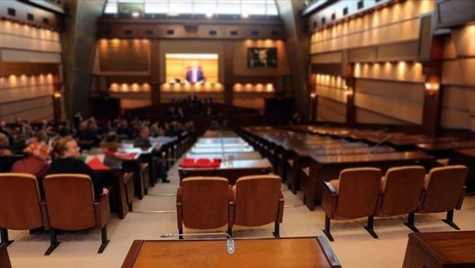 İmamoğlu Meclis&#039;ten 16 ayda 8 defa borçlanma yetkisi istedi
