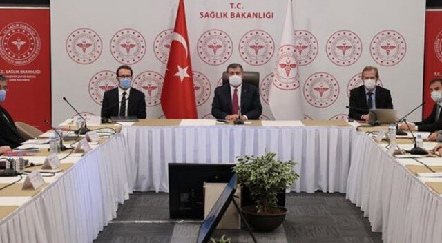 İstanbul&#039;da Koca başkanlığında salgınla mücadele toplantısı yapıldı