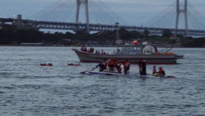 Japonya’da öğrencileri taşıyan tekne battı