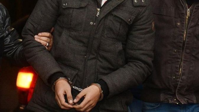 Kadıköy’de pes dedirten hırsızlık: Otomobillerden hırsızlık yapıp Marmaray’la kaçtı
