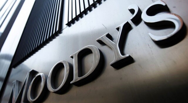 Moody&#039;s Yunanistan&#039;ın kredi notunu yükseltti