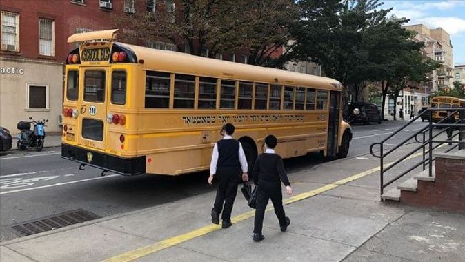 New York kentinde okullar Kovid-19 nedeniyle yeniden kapanacak