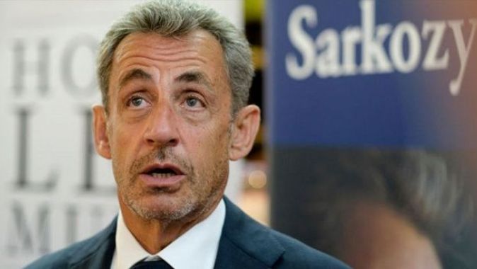 Sarkozy&#039;nin on yıl hapsi isteniyor