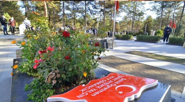 Şehit öğretmen Aybüke Yalçın Çorum&#039;daki mezarı başında anıldı