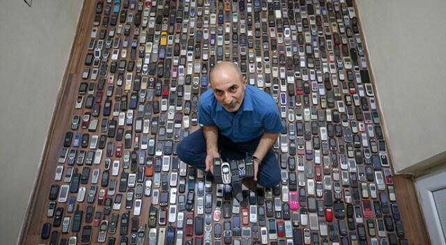 Vanlı tamirci 20 yılda biriktirdiği bin cep telefonuna gözü gibi bakıyor
