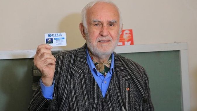 83 yaşındaki Mehmet dede hukuk fakültesinde okuyor