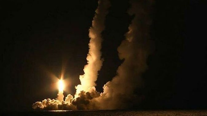 Rusya, 8 bin kilometre menzilli balistik füze denemesi yaptı