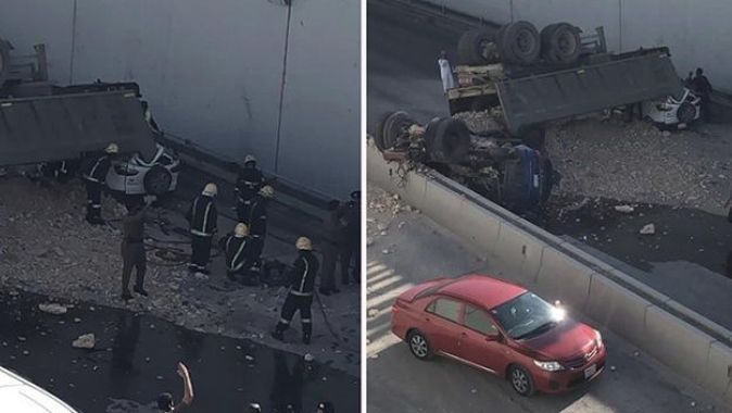 Suudi Arabistan&#039;da kamyon köprüden uçarak aracın üzerine düştü: 1 ölü