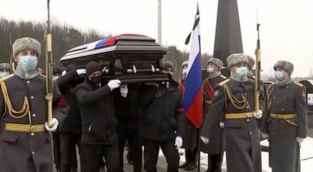 Ünlü çifte ajan Blake, Moskova’da askeri törenle toprağa verildi