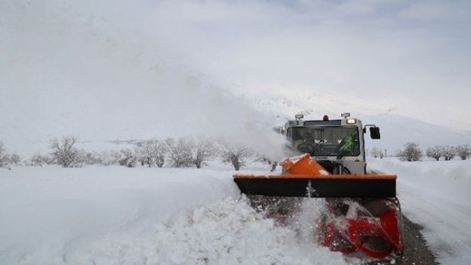 177 köy yolu kar nedeniyle ulaşıma kapandı