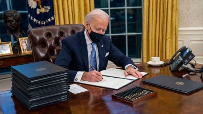 ABD Başkanı Biden Covid-19&#039;dan en fazla etkilenen kesimlere yönelik 2 kararname imzaladı