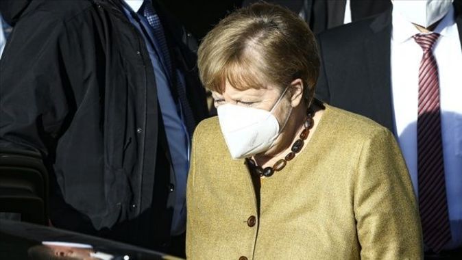Almanya Başbakanı Merkel: Virüsün mutasyona uğramasını ciddiye almak gerekiyor
