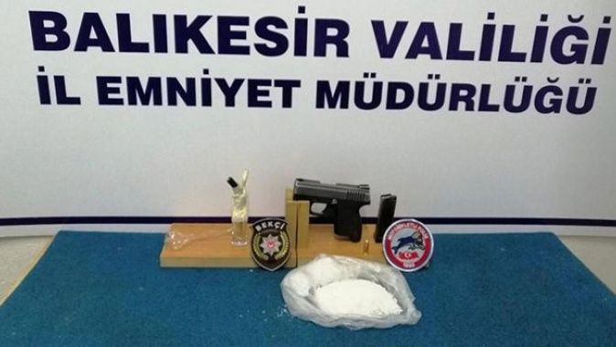 Balıkesir&#039;de uyuşturucu operasyonu, 12 kişi yakalandı