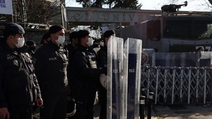 Boğaziçi Üniversitesi önündeki gösterilere ilişkin 14 kişi daha gözaltına alındı