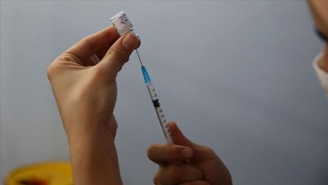 Çin&#039;de Kovid-19 aşısı riskli gruplara uygulanmaya başlandı