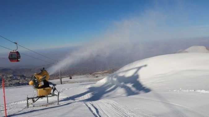 Erciyes&#039;e suni kar: Kalınlığı 45 santimetreye ulaştı