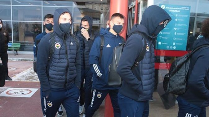 Fenerbahçe kafilesi Erzurum&#039;a geldi