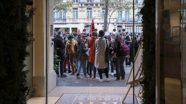 Fransa&#039;da öğretmen ve okul hemşireleri greve gitti