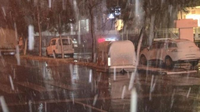 İstanbul Avrupa Yakası’nda kar yağışı etkili olmaya başladı