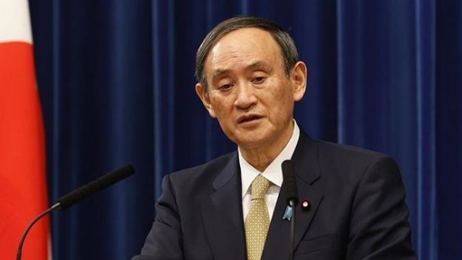 Japonya Başbakanı &#039;evde kal&#039; çağrısına rağmen dışarı çıkan milletvekili adına özür diledi