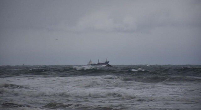 Karadeniz&#039;de facia! Gemileri ikiye ayrıldı: Böyle kurtarıldılar