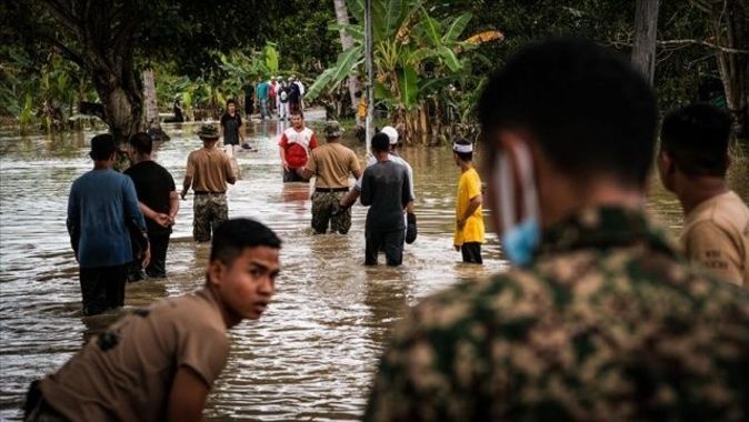 Malezya&#039;daki sel baskınları sürüyor: 8 ölü, 48 bin tahliye