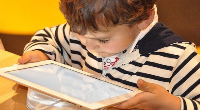 Milli Eğitim Bakanlığınca 500 bin tablet bilgisayar öğrencilere teslim edildi