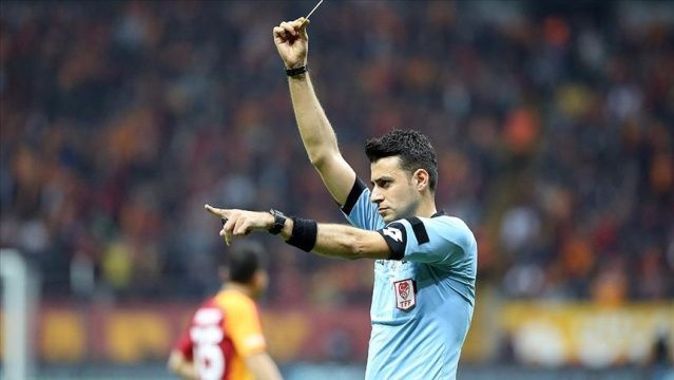 Süper Lig&#039;de 21. hafta maçlarını yönetecek hakemler açıklandı