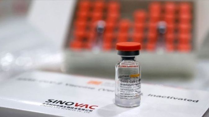 Türkiye, KKTC&#039;ye 20 bin doz Sinovac aşısı gönderdi