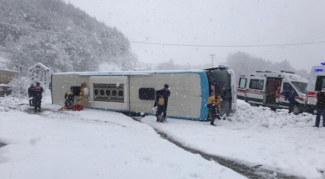 Zonguldak&#039;ta yolcu otobüsü devrildi: Yaralılar var