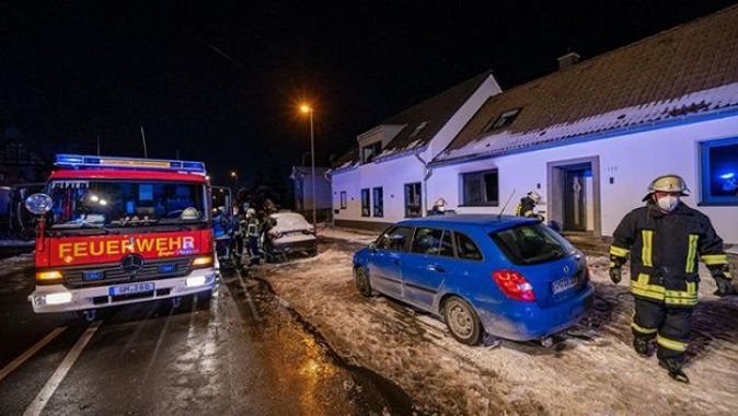 Almanya&#039;da 5 kişilik aile yangında can verdi