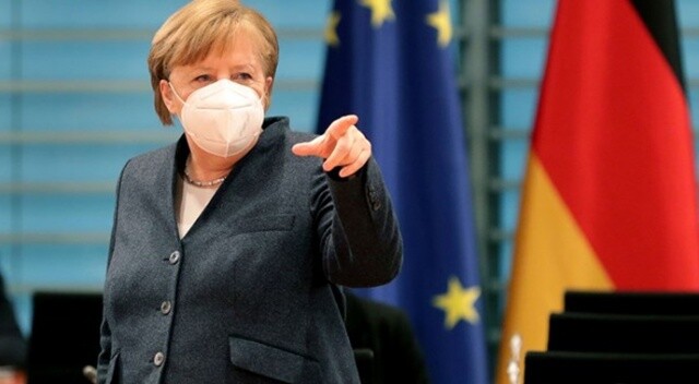 Angela Merkel: Kuaförlerin açılmasını dört gözle bekliyorum