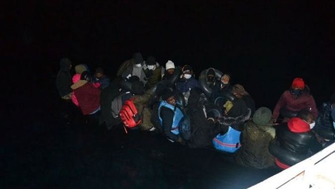 Aydın&#039;da Türk kara sularına geri itilen 45 sığınmacı kurtarıldı