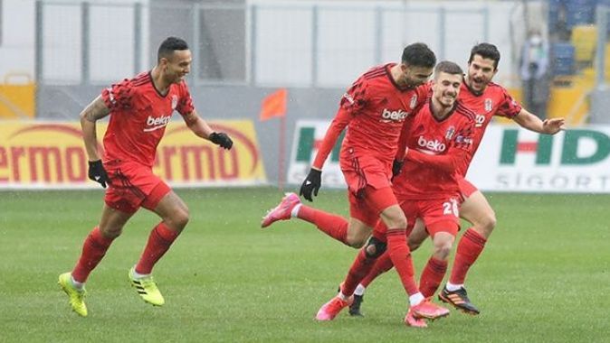 Beşiktaş&#039;ta yüzler gülüyor! Futbolculara 3 gün izin