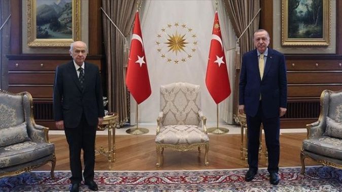 Cumhurbaşkanı Erdoğan Külliyesi&#039;nde Bahçeli&#039;yi kabul etti