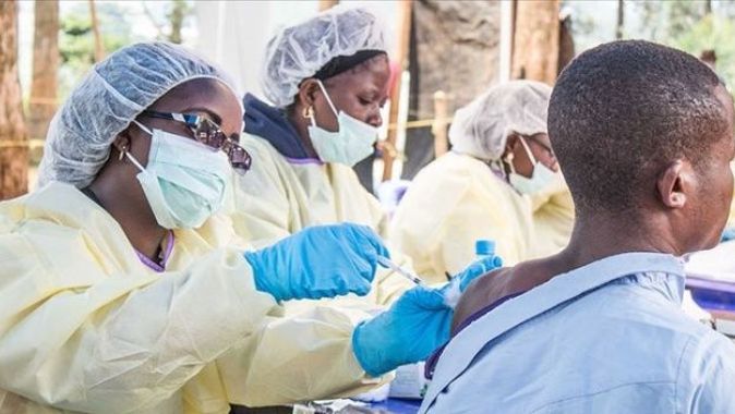 Gine&#039;de ebolaya karşı aşı kampanyası başlatıldı