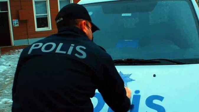 İstanbul polisinden &#039;kaputa vur&#039; projesi