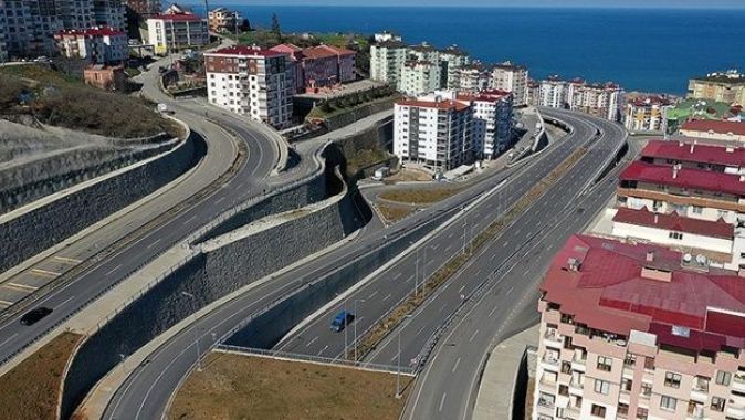 Karadeniz Sahil Yolu&#039;nun Trabzon geçişinde trafiği rahatlatacak projenin yüzde 60&#039;ı tamamlandı
