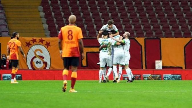 Galatasaray, kupa çeyrek finalinde evinde Alanyaspor&#039;a elendi